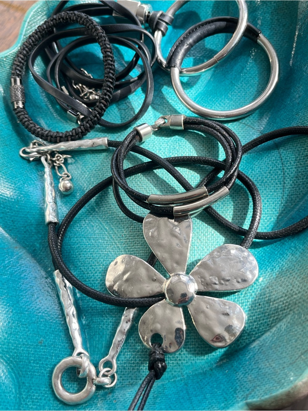 Black & Silver Tone Jewelry Lot